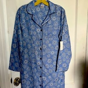 Sleepwear 1 piece below knee Small size blue Pink brand . New